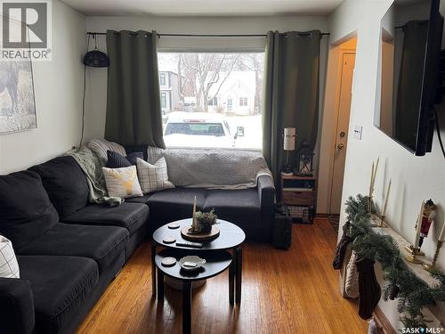 1134 Main Street, Saskatoon, SK - Indoor Photo Showing Living Room