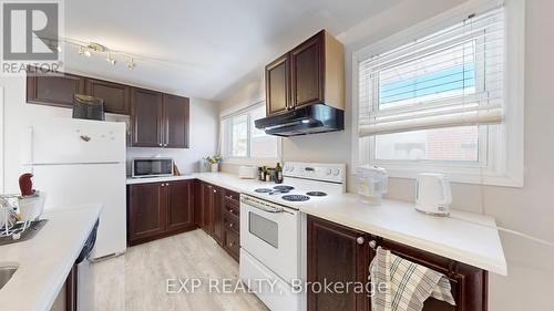 26 Ramsey Crescent, Hamilton, ON - Indoor Photo Showing Kitchen