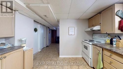 26 Ramsey Crescent, Hamilton, ON - Indoor Photo Showing Kitchen