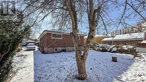 26 Ramsey Crescent, Hamilton, ON - Outdoor