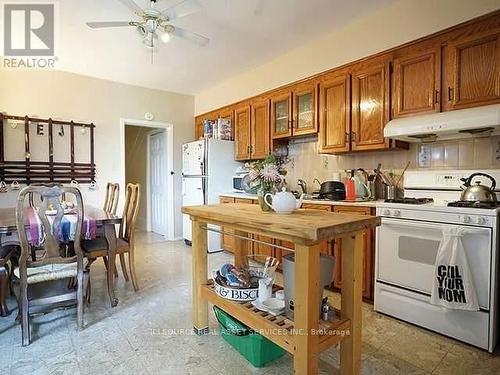 1 - 176 Grace Street, Toronto, ON - Indoor Photo Showing Kitchen