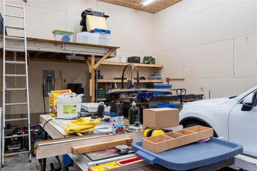 792 Reid Rd, Parksville, BC 