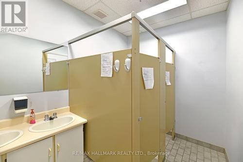 Bathroom - 203-3 - 70 East Beaver Creek Road, Richmond Hill, ON 