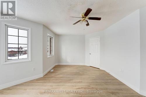 20 Felt Crescent, Barrie, ON - Indoor Photo Showing Other Room