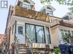 1 - 693 EUCLID AVENUE  Toronto, ON M6G 2T8