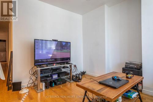 1 - 693 Euclid Avenue, Toronto, ON - Indoor