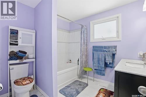 1307 Brown Street, Regina, SK - Indoor Photo Showing Bathroom