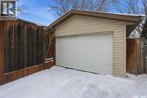 1307 Brown Street, Regina, SK - Outdoor With Exterior