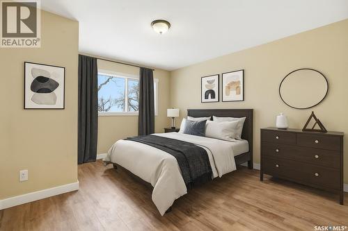 5100 Dewdney Avenue, Regina, SK - Indoor Photo Showing Bedroom