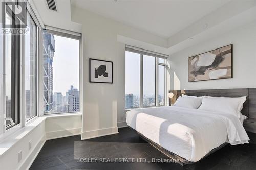 4707 - 11 Yorkville Avenue, Toronto, ON - Indoor Photo Showing Bedroom