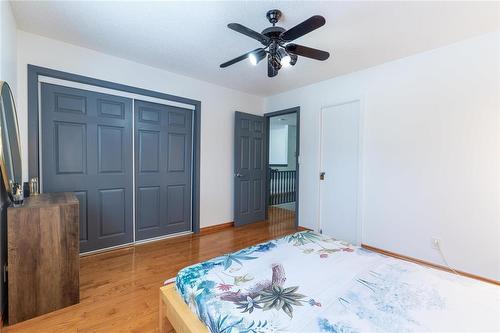 22 Haddon Road, Winnipeg, MB - Indoor Photo Showing Bedroom