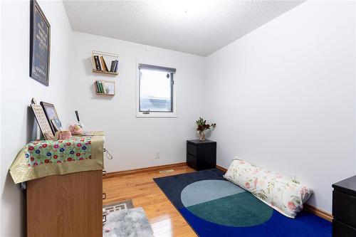 22 Haddon Road, Winnipeg, MB - Indoor