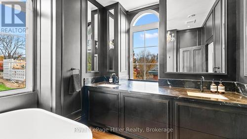 113 William Street, Stratford, ON - Indoor Photo Showing Bathroom