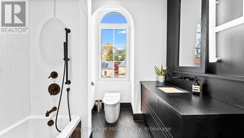 113 William Street, Stratford, ON - Indoor Photo Showing Bathroom