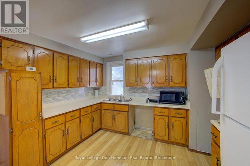 Kitchen - 34 George Street N, West Grey, ON - Indoor Photo Showing Kitchen With Double Sink