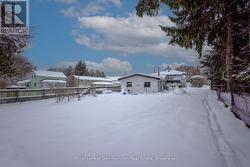 Very Lage backyard - 