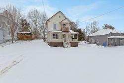 128 Ch. de Lac-Ste-Marie  Lac-Sainte-Marie, QC J0X 1Z0