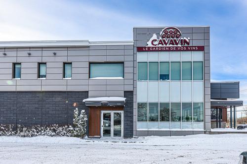 Frontage - 101-2900 Boul. Losch, Longueuil (Saint-Hubert), QC - Outdoor