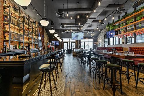 Commerce - 86 Av. De La Gare, Saint-Sauveur, QC - Indoor