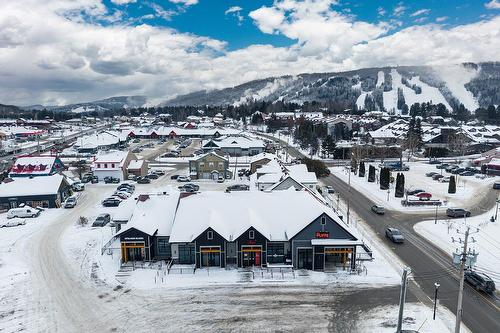 Photo aérienne - 86 Av. De La Gare, Saint-Sauveur, QC - Outdoor With View