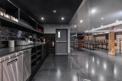 Commerce - 86 Av. De La Gare, Saint-Sauveur, QC - Indoor