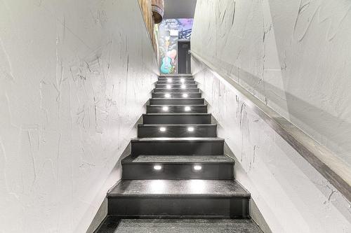 Escalier - 86 Av. De La Gare, Saint-Sauveur, QC - Indoor Photo Showing Other Room