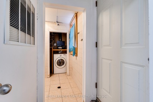 18 Barton Street E, Hamilton, ON 