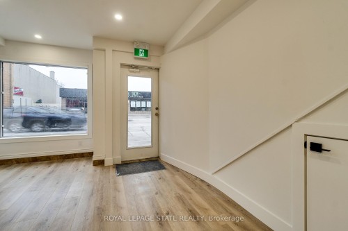 18 Barton Street E, Hamilton, ON 