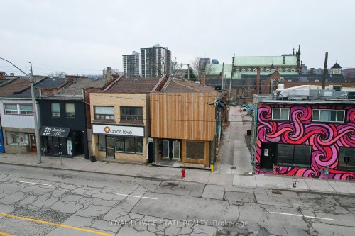 18 Barton Street E, Hamilton, ON 