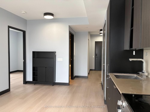 809-3883 Quartz Road, Mississauga, ON - Indoor Photo Showing Kitchen