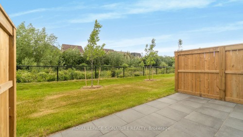 3055 Trailside Drive, Oakville, ON - Outdoor