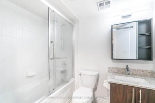 809-60 South Town Centre Boulevard, Markham, ON - Indoor Photo Showing Bathroom
