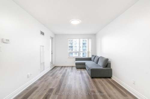 809-60 South Town Centre Boulevard, Markham, ON - Indoor