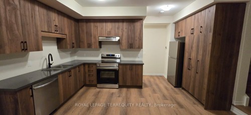 38 Kingbird Common, Cambridge, ON - Indoor Photo Showing Kitchen With Double Sink