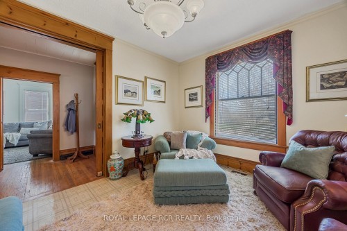 317 Main Street E, Shelburne, ON - Indoor Photo Showing Living Room