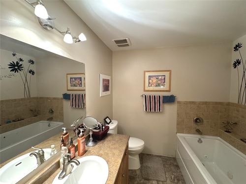 4492 Iron Mountain Road, Merritt, BC - Indoor Photo Showing Bathroom