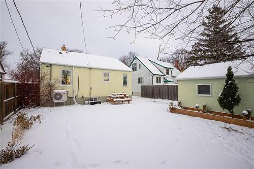 354 Sydney Ave, Winnipeg, MB 