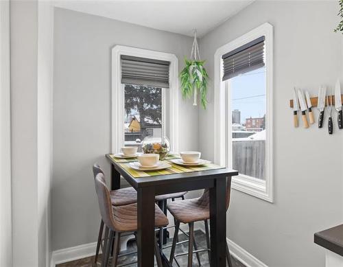 354 Sydney Ave, Winnipeg, MB 