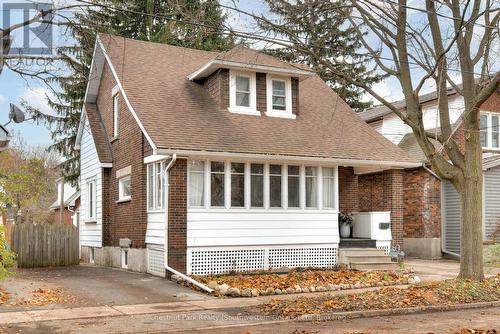 19 STULL AVENUE  Guelph (Exhibition Park), ON N1H 1N2