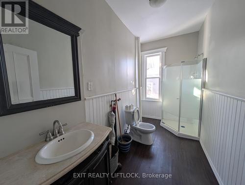 202 Queen Street, Trent Hills (Campbellford), ON - Indoor Photo Showing Bathroom