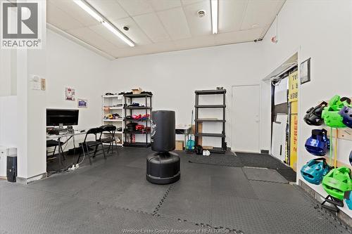 3315 Tecumseh Road East, Windsor, ON - Indoor