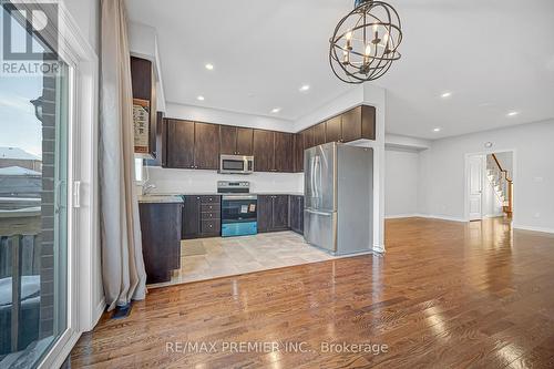 68 Zachary Place, Vaughan, ON - Indoor Photo Showing Kitchen With Stainless Steel Kitchen