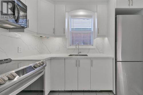 8 Pritchard Avenue, Toronto, ON - Indoor Photo Showing Kitchen With Upgraded Kitchen