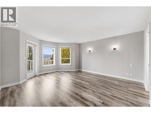 1180 Ray Road, Kelowna, BC - Indoor