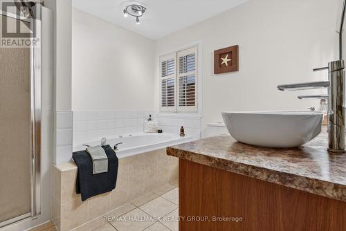 143 Borealis Crescent, Ottawa, ON - Indoor Photo Showing Bathroom