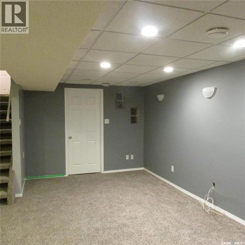 11 Watts Bay, Regina, SK - Indoor