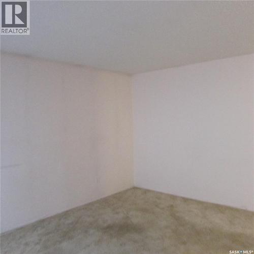 11 Watts Bay, Regina, SK - Indoor Photo Showing Other Room