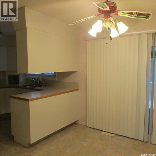 11 Watts Bay, Regina, SK - Indoor Photo Showing Other Room