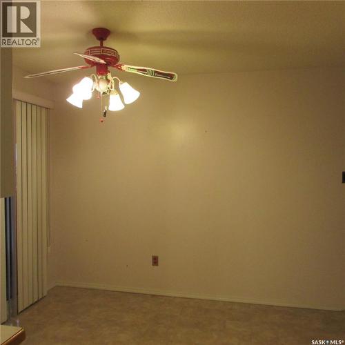 11 Watts Bay, Regina, SK - Indoor Photo Showing Other Room