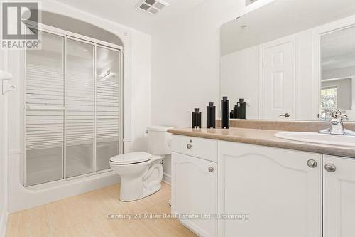 111 - 1450 Bishops Gate, Oakville (Ga Glen Abbey), ON - Indoor Photo Showing Bathroom